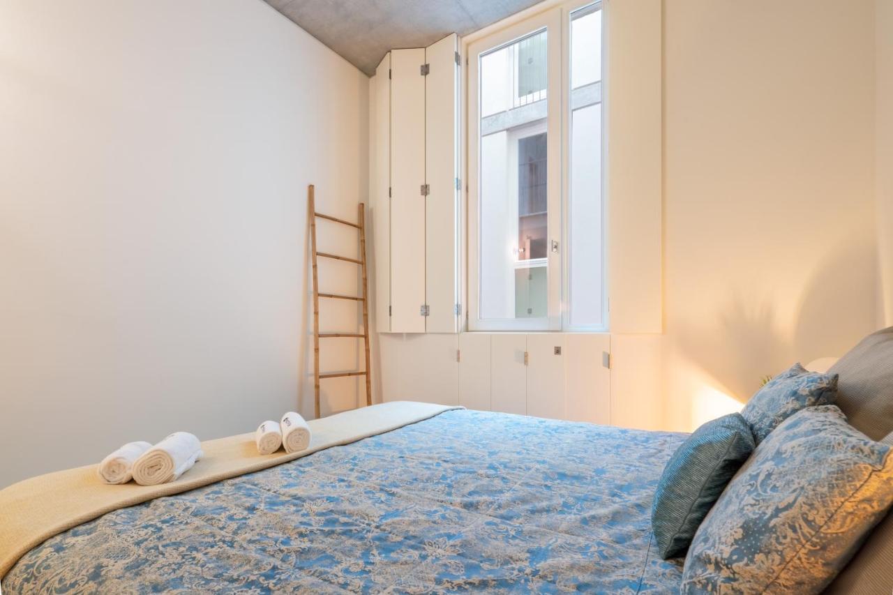 Apartamento Host Wise - Luxurious Private Flats - Balcony *
